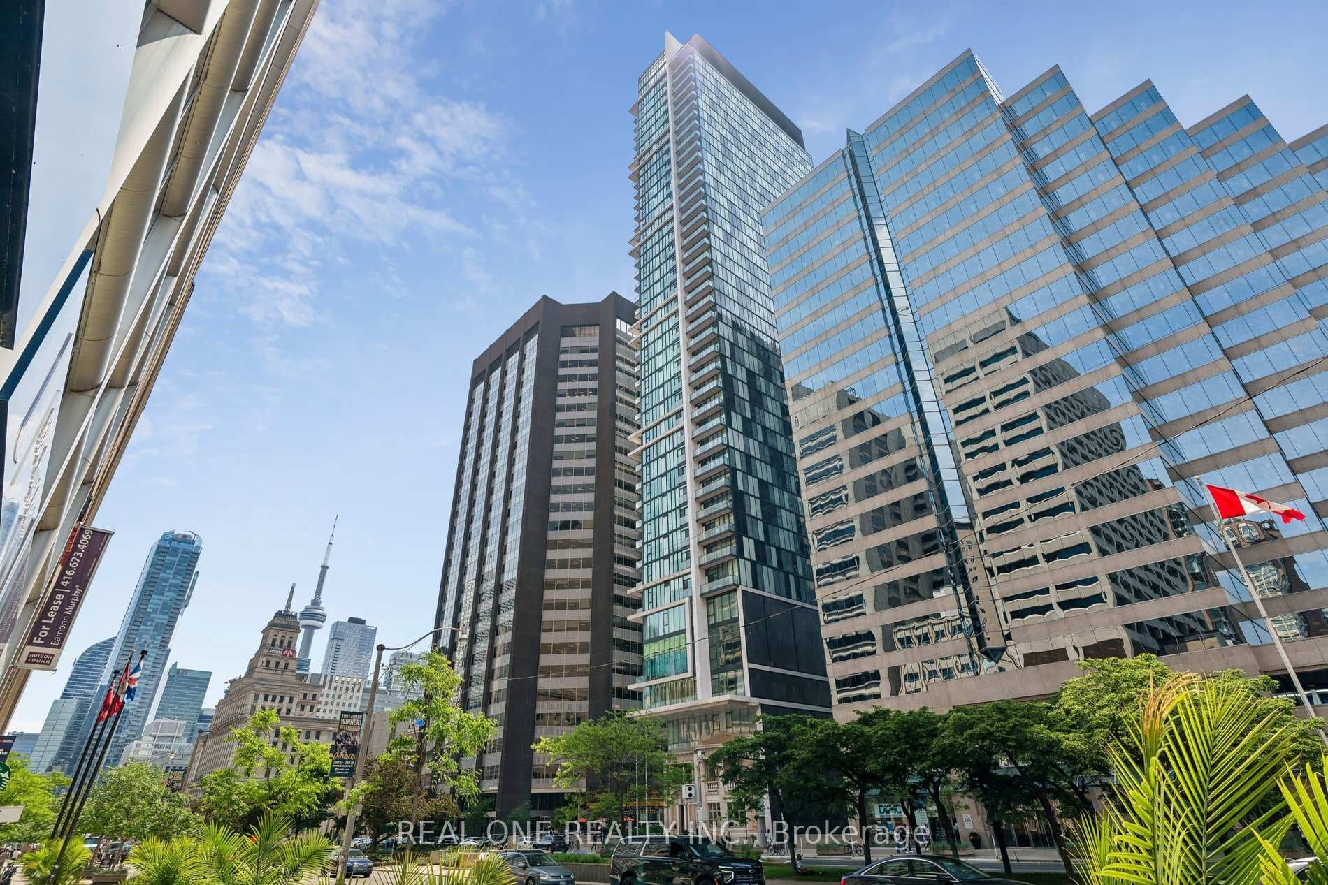 426 University Avenue Unit 3102, Downtown Toronto / Waterfront, ON M5G 1S9 - Photo 1