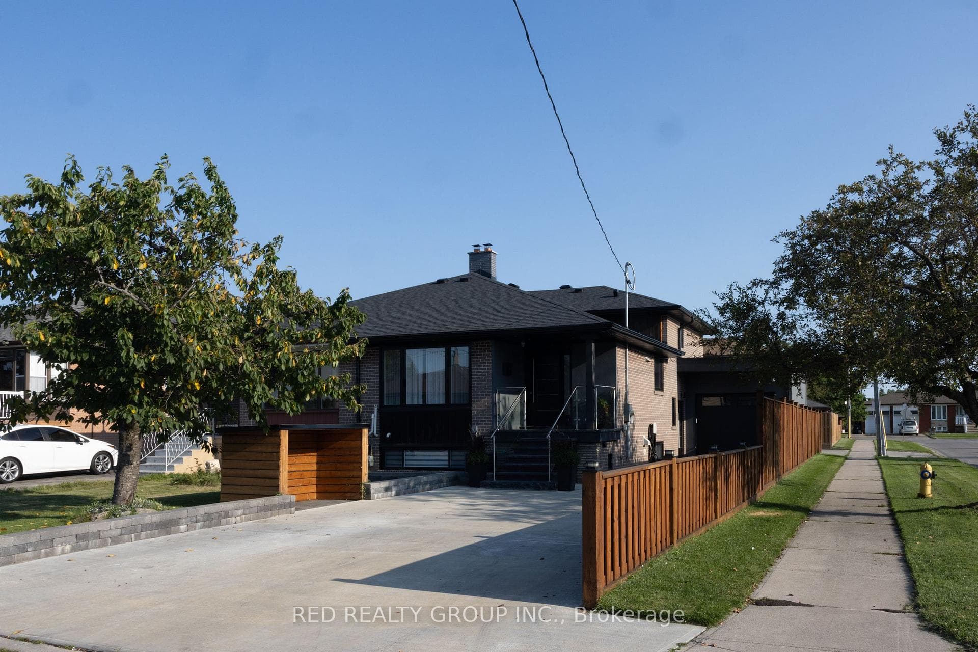 1 LANTOS Court, Downsview / Black Creek, ON M3M 1G4 - Photo 1