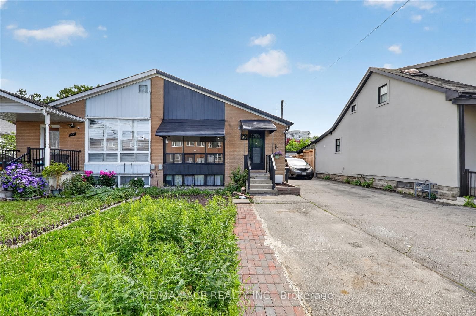 99 Laurel Avenue, Dorset Park / Kennedy Park, ON M1K 3J8 - Photo 1