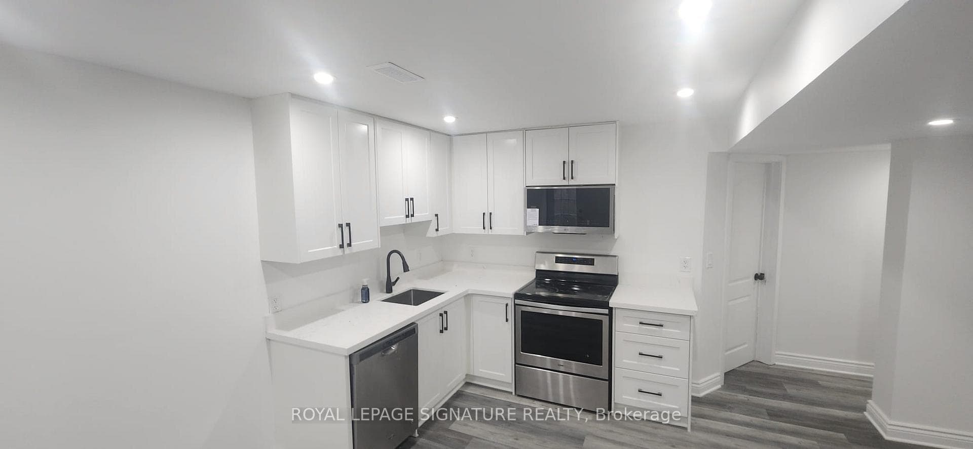 83 Terry Crescent Unit Bsmt, Clarington, ON L1C 0W4 - Photo 1