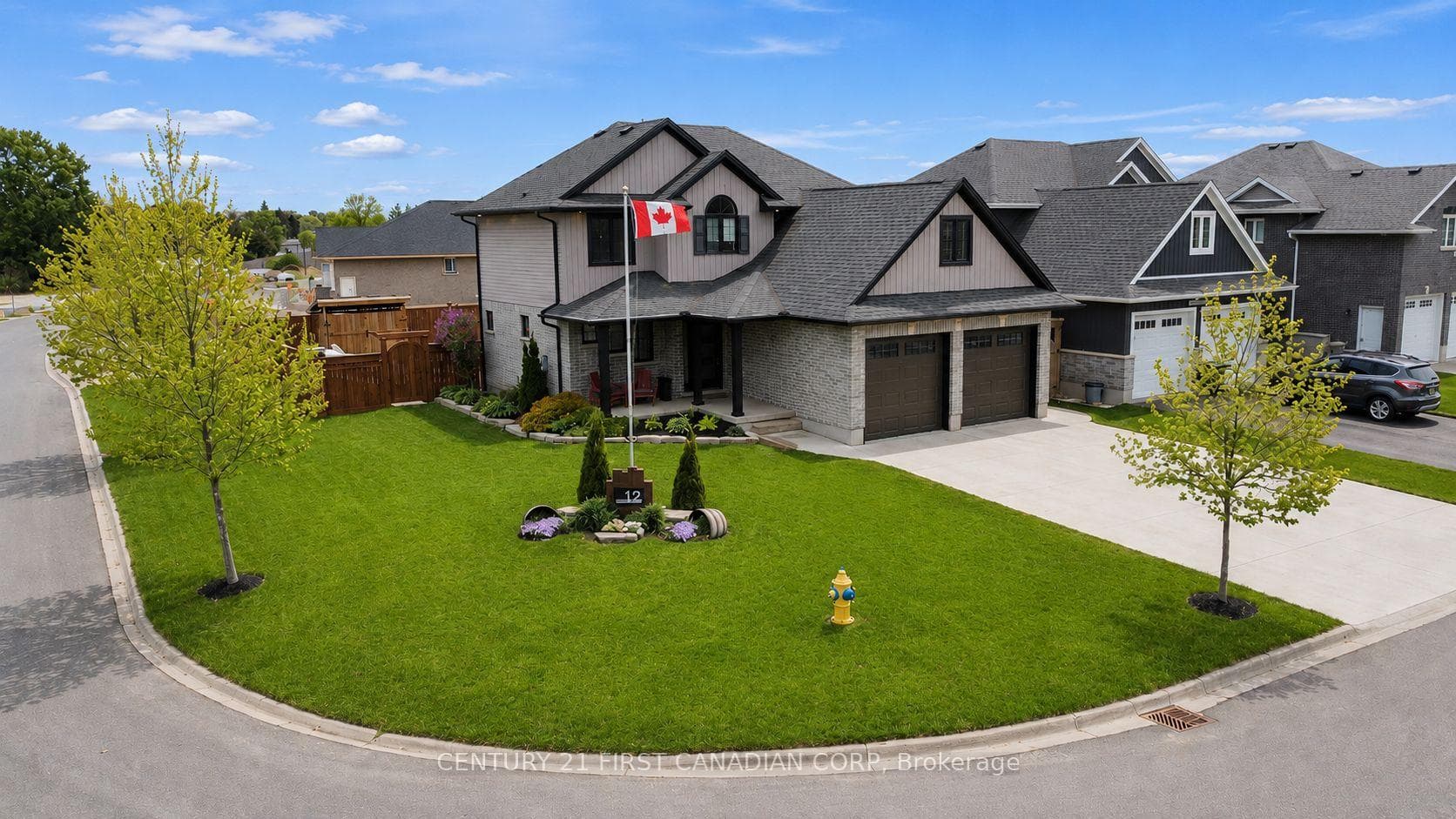12 Glenwood Street, St. Thomas, ON N5R 0G9 - Photo 1