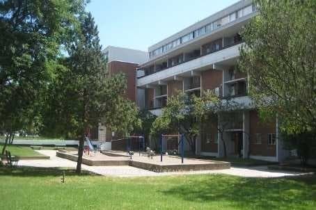 125 Leeward Glenway Unit 211, Flemingdon Park / Don Mills, ON M3C 2Z6 - Photo 1