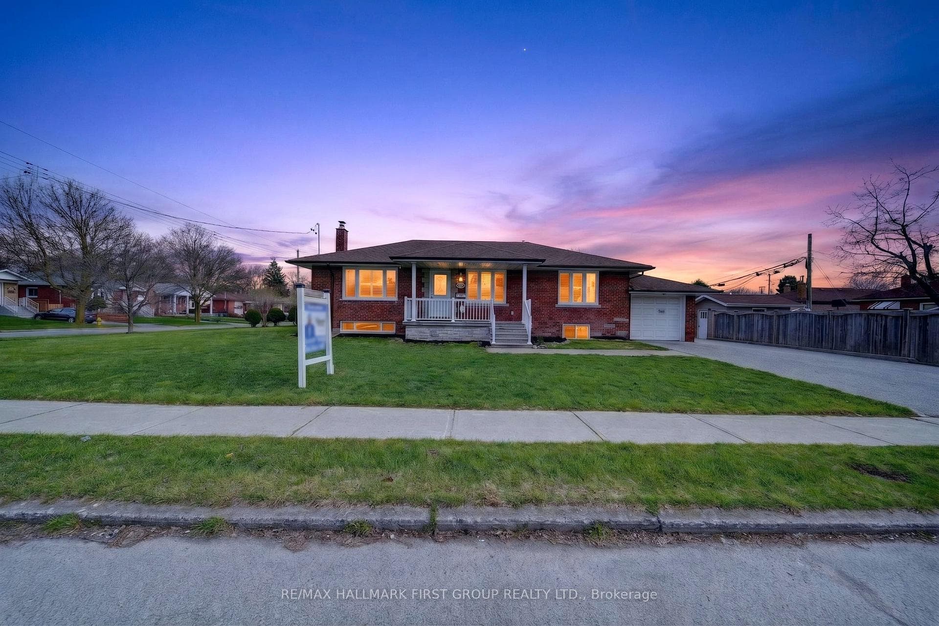 50 Gilroy Drive, Dorset Park / Kennedy Park, ON M1P 1Z9 - Photo 1