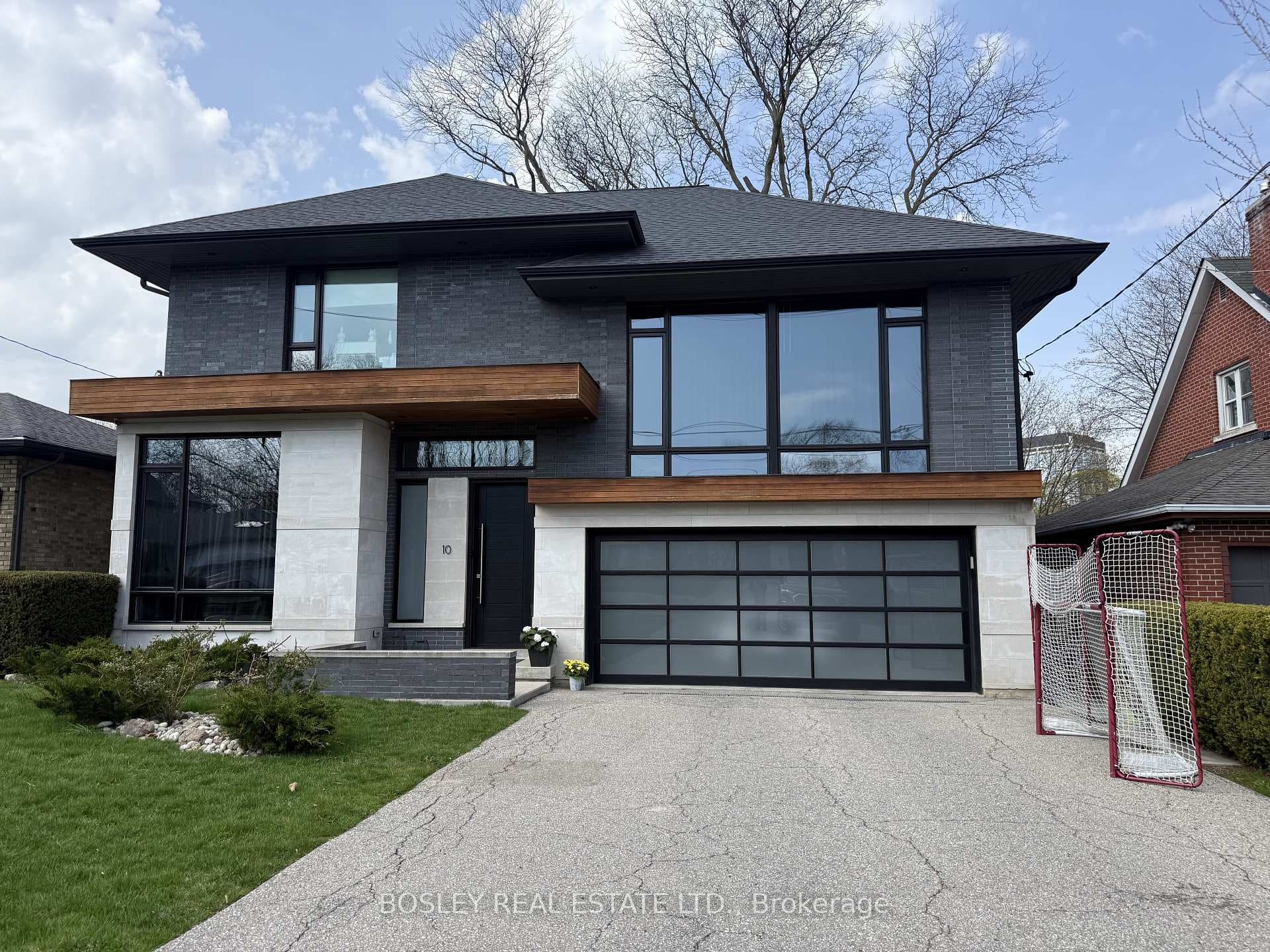 10 Graystone Gardens, Etobicoke (Islington / Rexdale), ON M8Z 3C3 - Photo 1