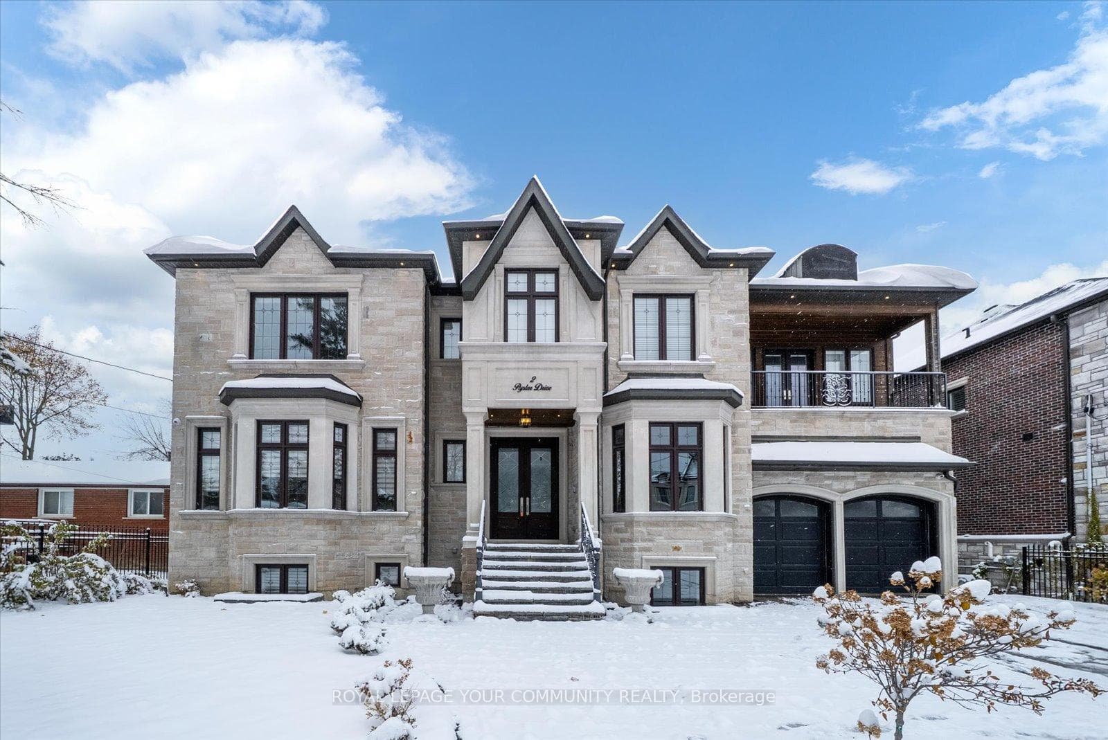 2 Poplar Drive, Richmond Hill, ON L4E 2W5 - Photo 1