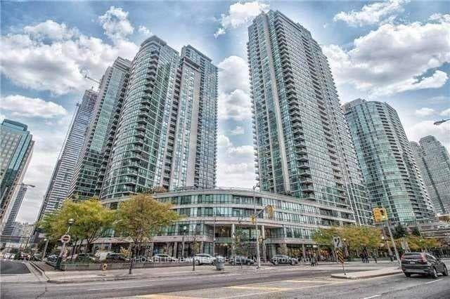16 yonge Street Unit 1005, Downtown Toronto / Waterfront, ON M5E 1R4 - Photo 1