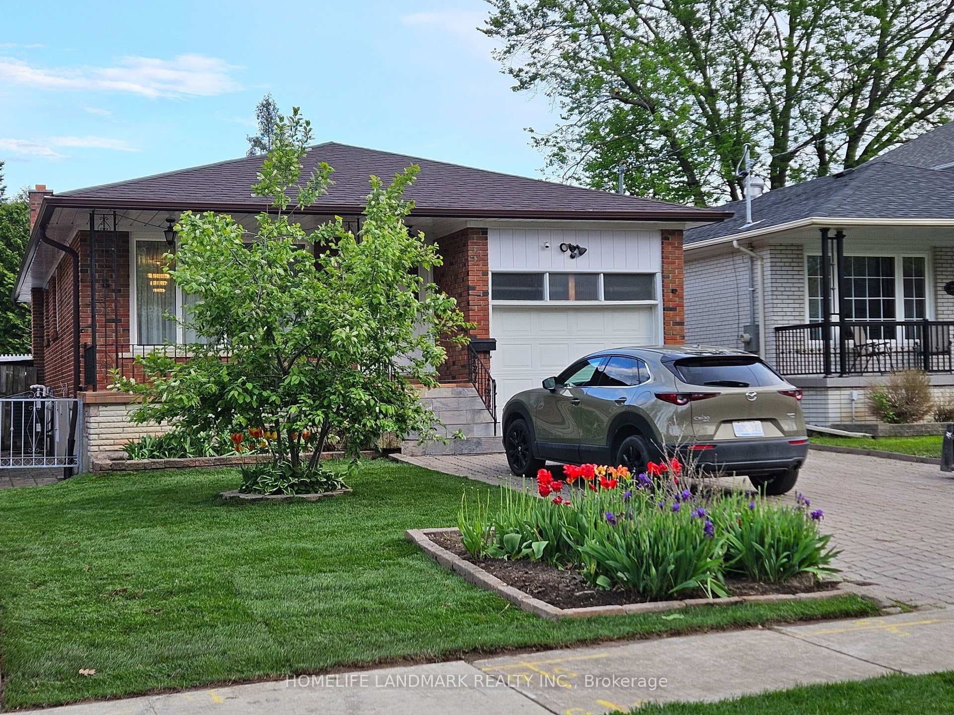 275 Hounslow Avenue Unit Main Fl, Thornhill / Willowdale, ON M2N 2B7 - Photo 1
