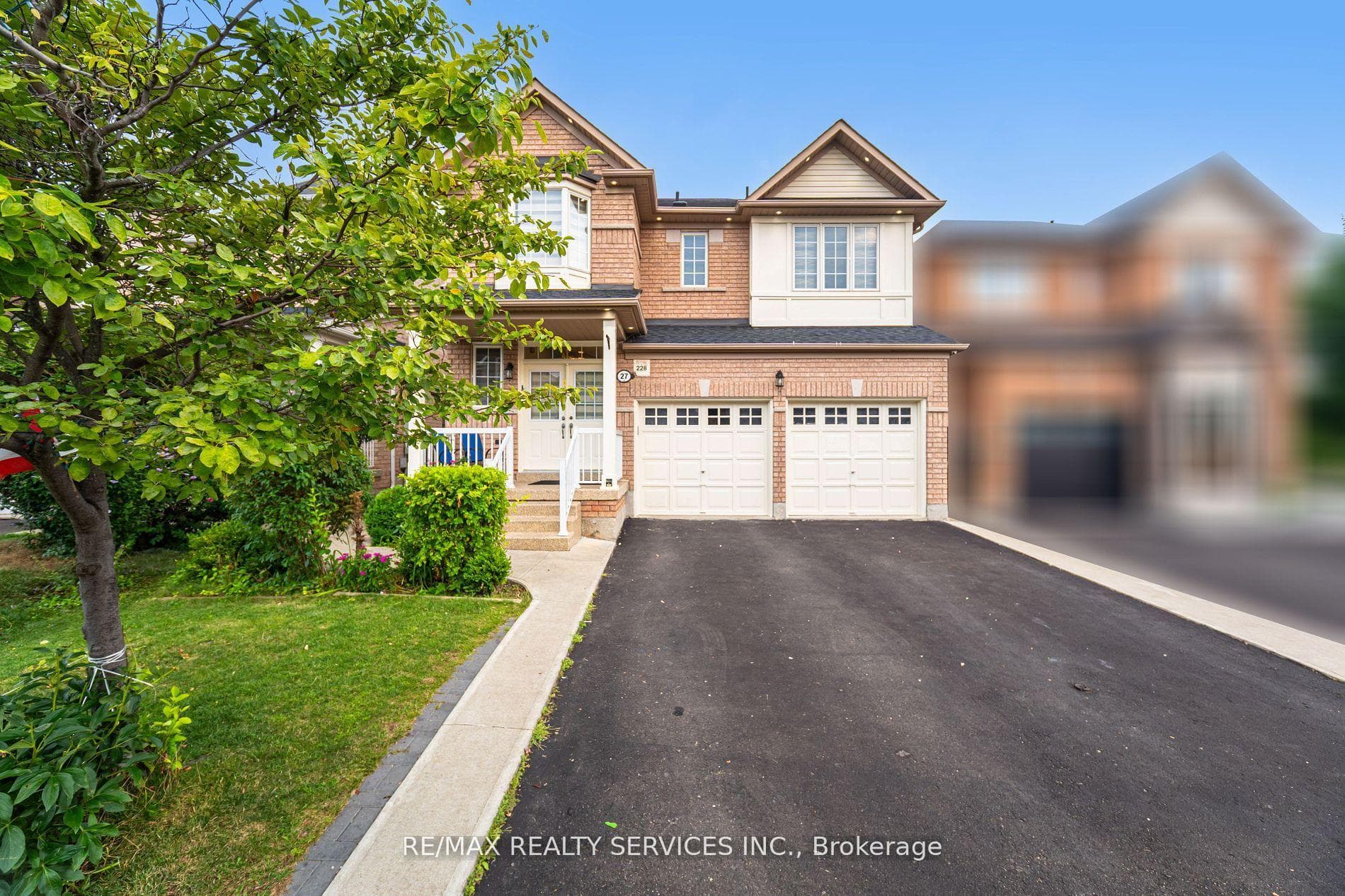 27 Hardgate Crescent, Brampton, ON L7A 3V7 - Photo 1