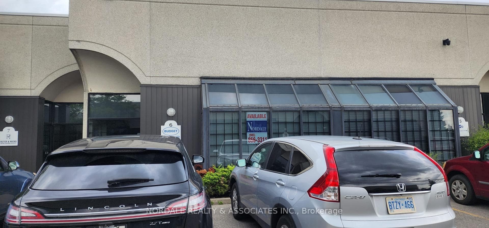 800 Petrolia Road Unit 6, Downsview / Black Creek, ON M3J 3K4 - Photo 1