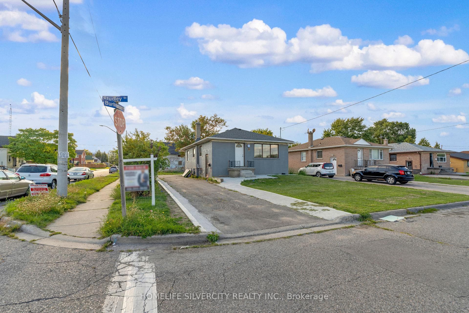 1 Studley Street, Mississauga, ON L4T 1H9 - Photo 1