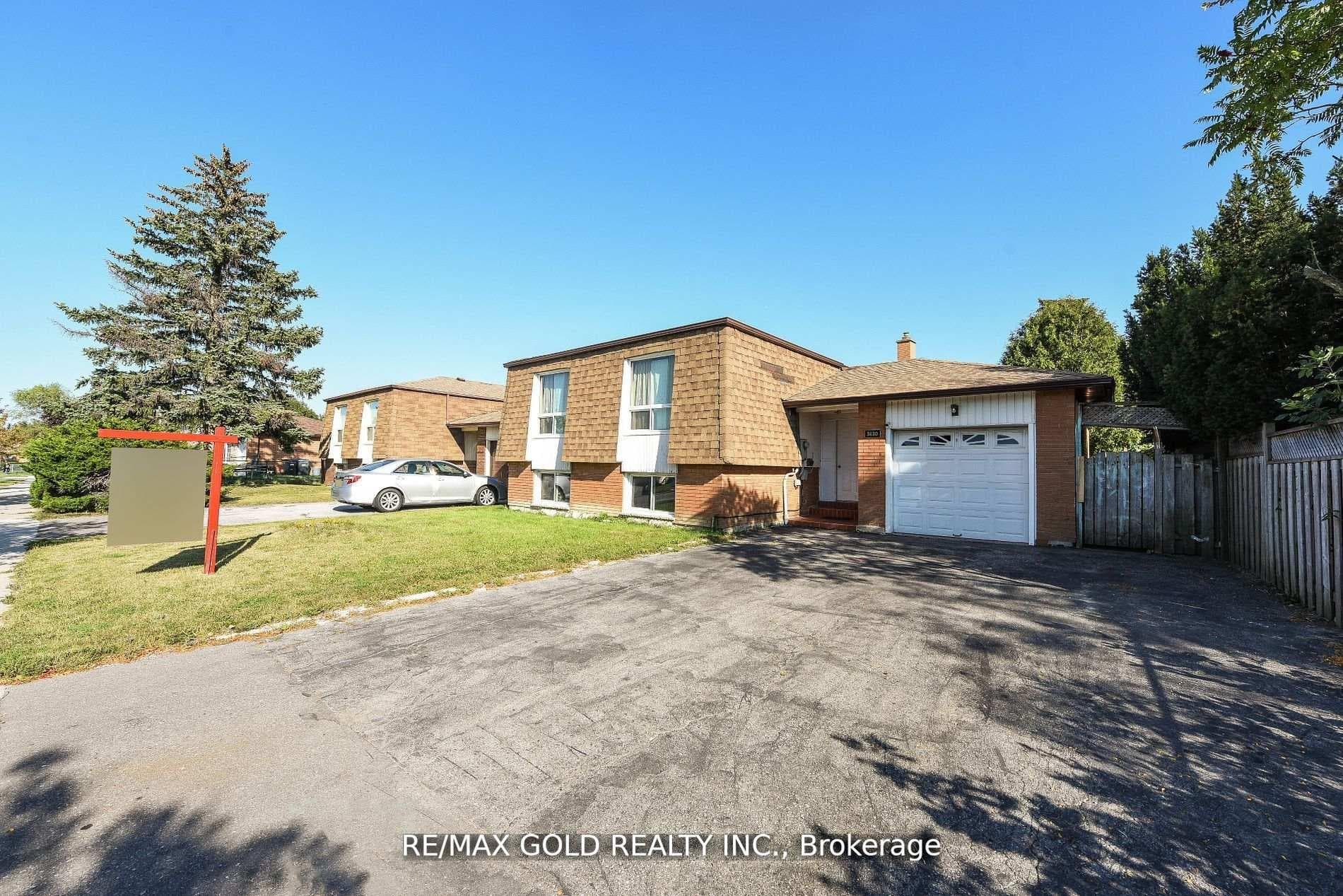 3630 Brandon Gate Drive, Mississauga, ON L4T 3E5 - Photo 1