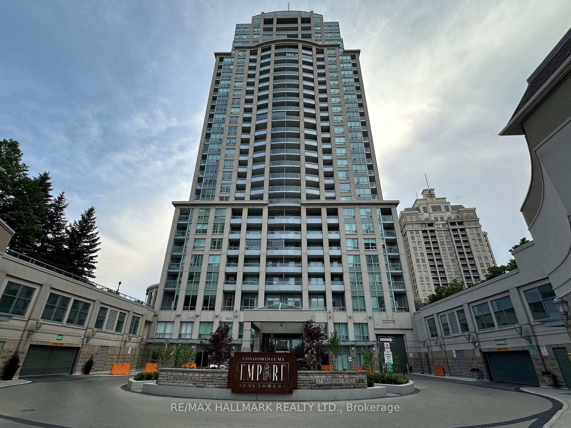 17 Barberry Place Unit 1606, Hillcrest Village / Bayview Village, ON M2K 3E2 - Photo 1