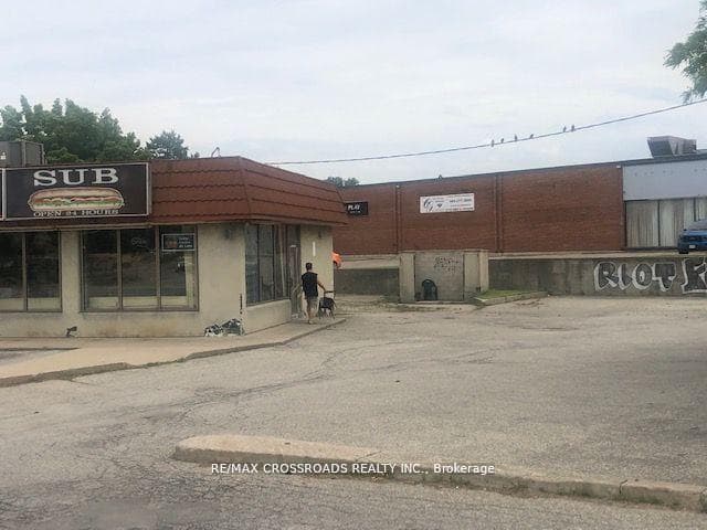 2100 Dundas Street, Mississauga, ON L4X 1L9 - Photo 1