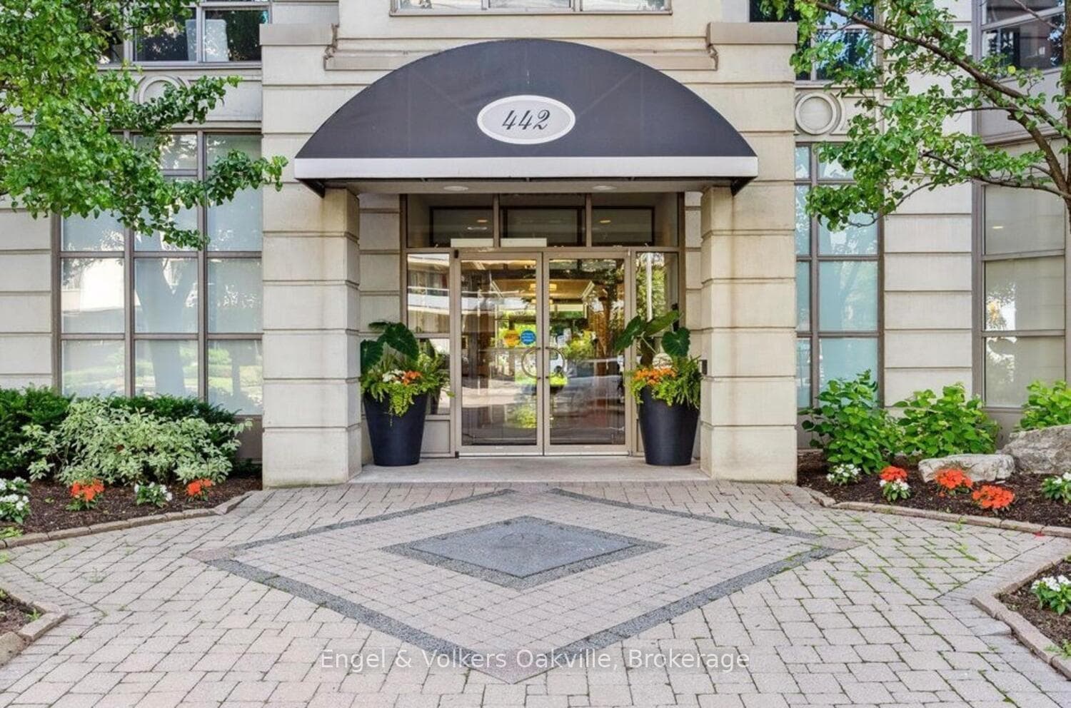 442 Maple Avenue Unit 1402, Burlington, ON L7S 2L7 - Photo 1