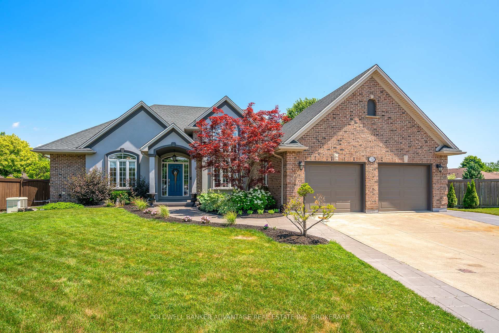 152 Redwood Court, Welland, ON L3C 7C4 - Photo 1