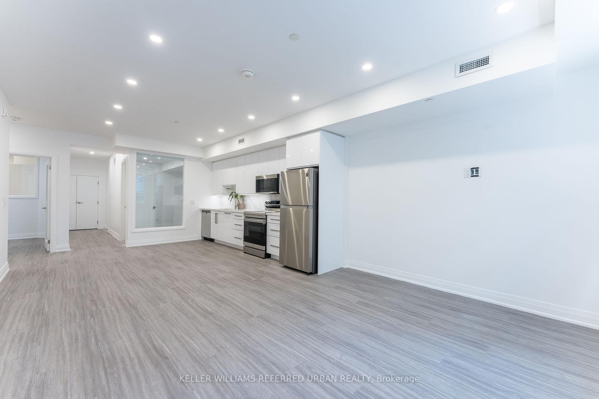 475 Queen Street Unit 202, Toronto C01