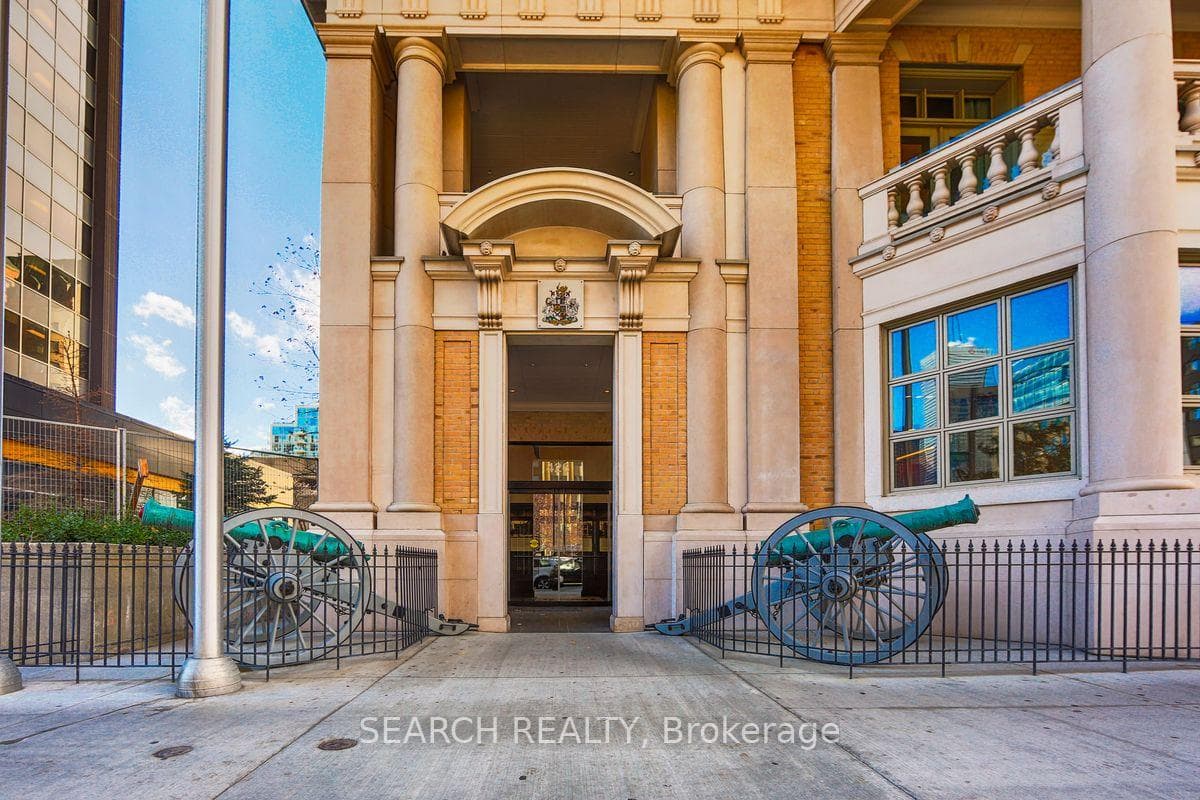 426 University Avenue Unit 2707, Toronto C01