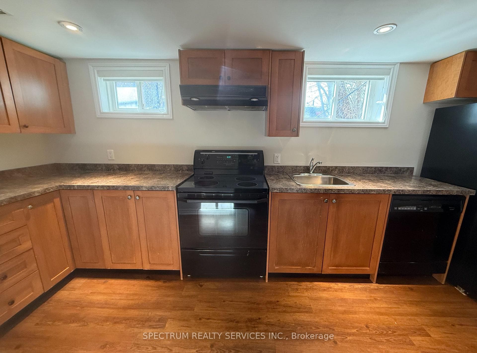 LOTS of counter & cabinet space