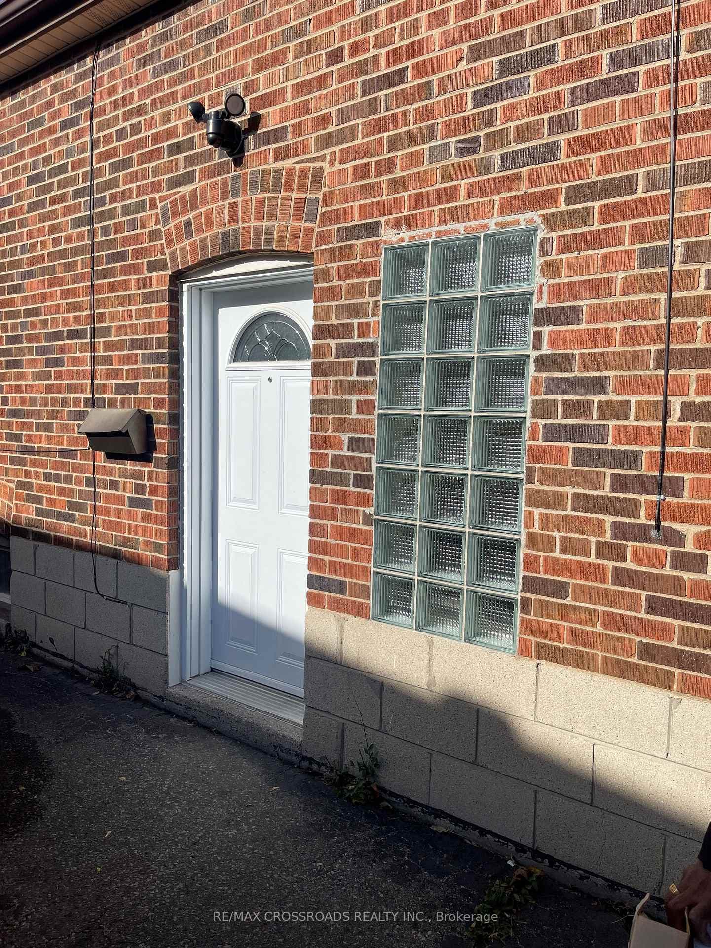 56 Harris Park Drive, Dorset Park / Kennedy Park, ON M1L 3A7 - Photo 1