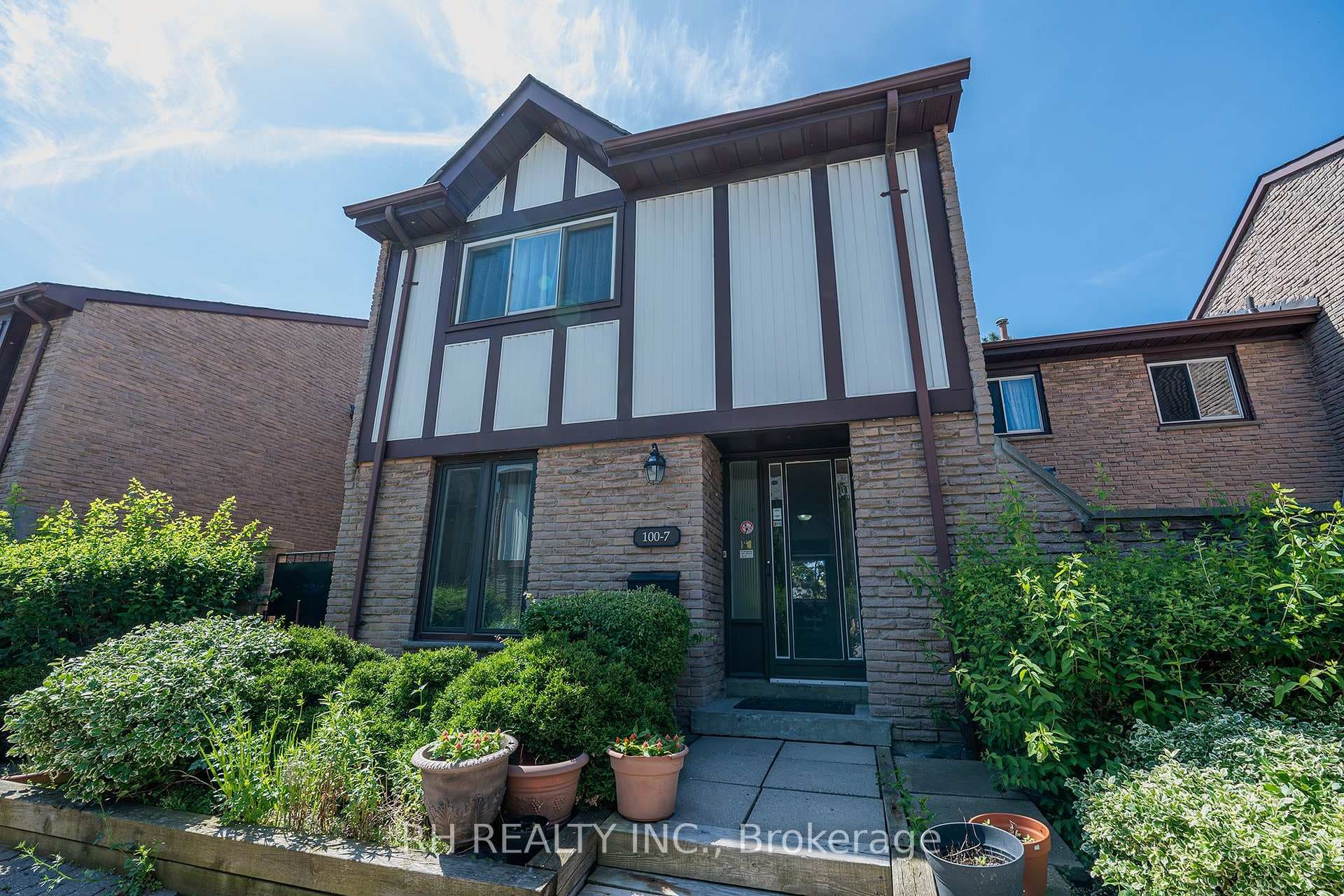 100 Burrows Hall Boulevard Unit 7, Scarborough (Morningside / West Hill), ON M1B 1M7 - Photo 1