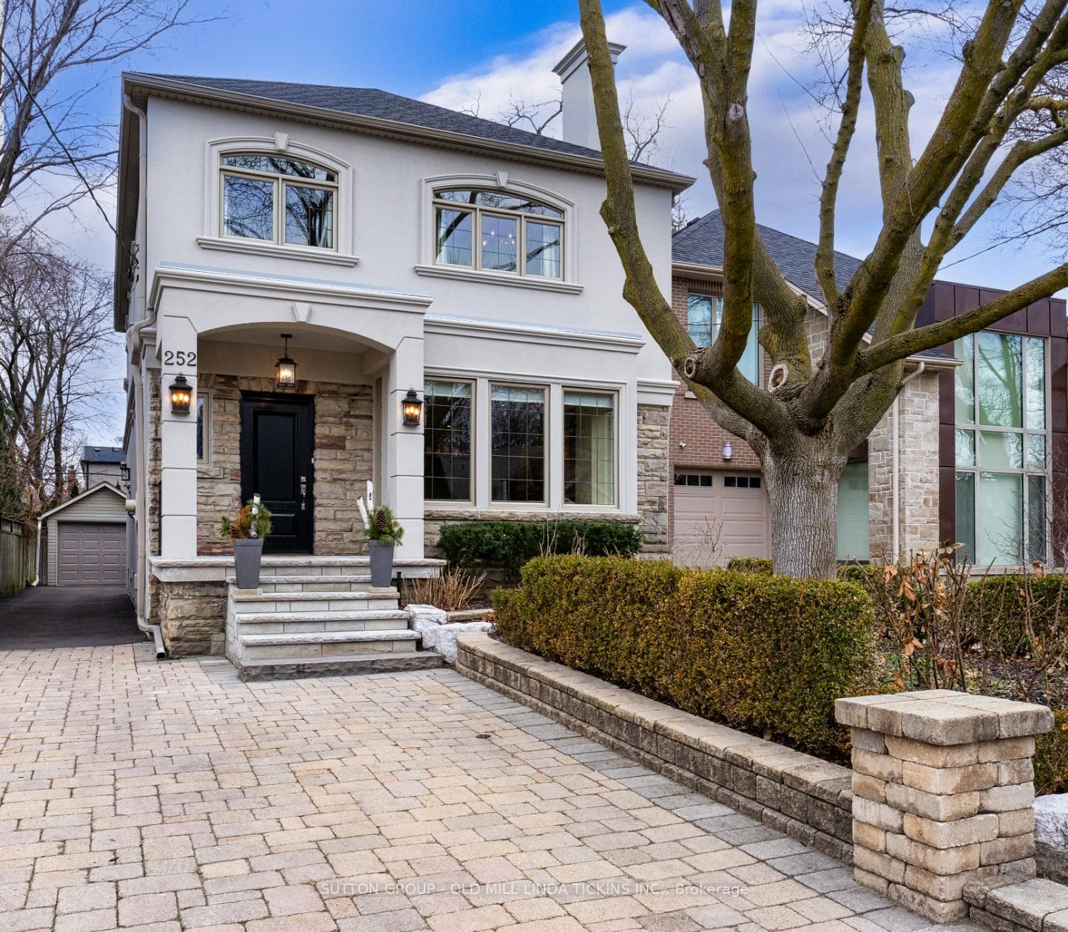 252 Grenview Boulevard, Corso Italia / Dufferin Grove, ON M8Y 3V3 - Photo 1