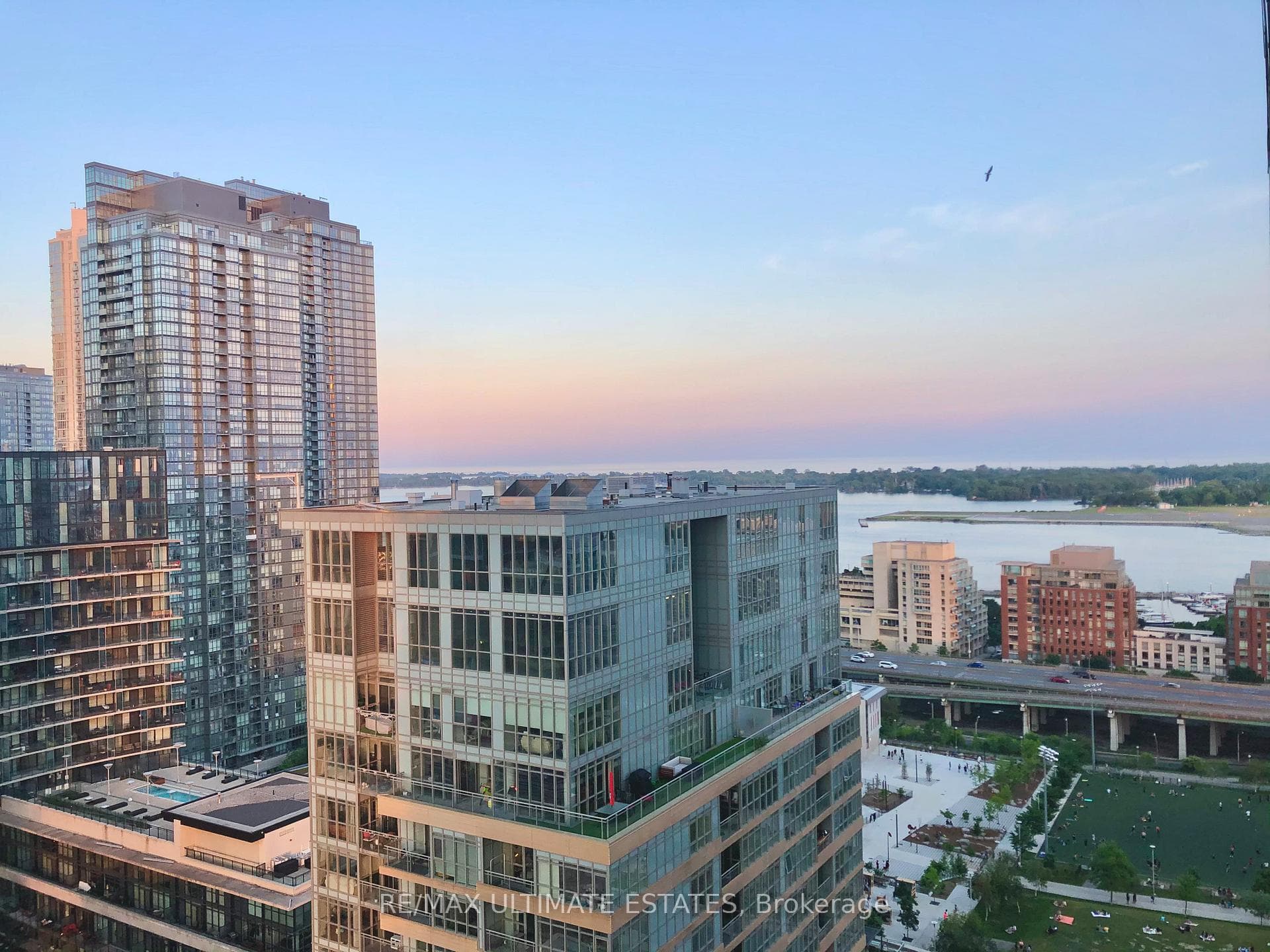 15 Iceboat Terrace Unit 2702, Downtown Toronto / Waterfront, ON M5V 4A5 - Photo 1