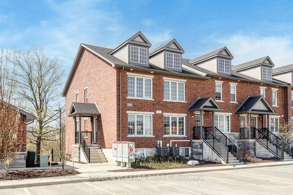 242 Penetanguishene Road Unit 16, Barrie
