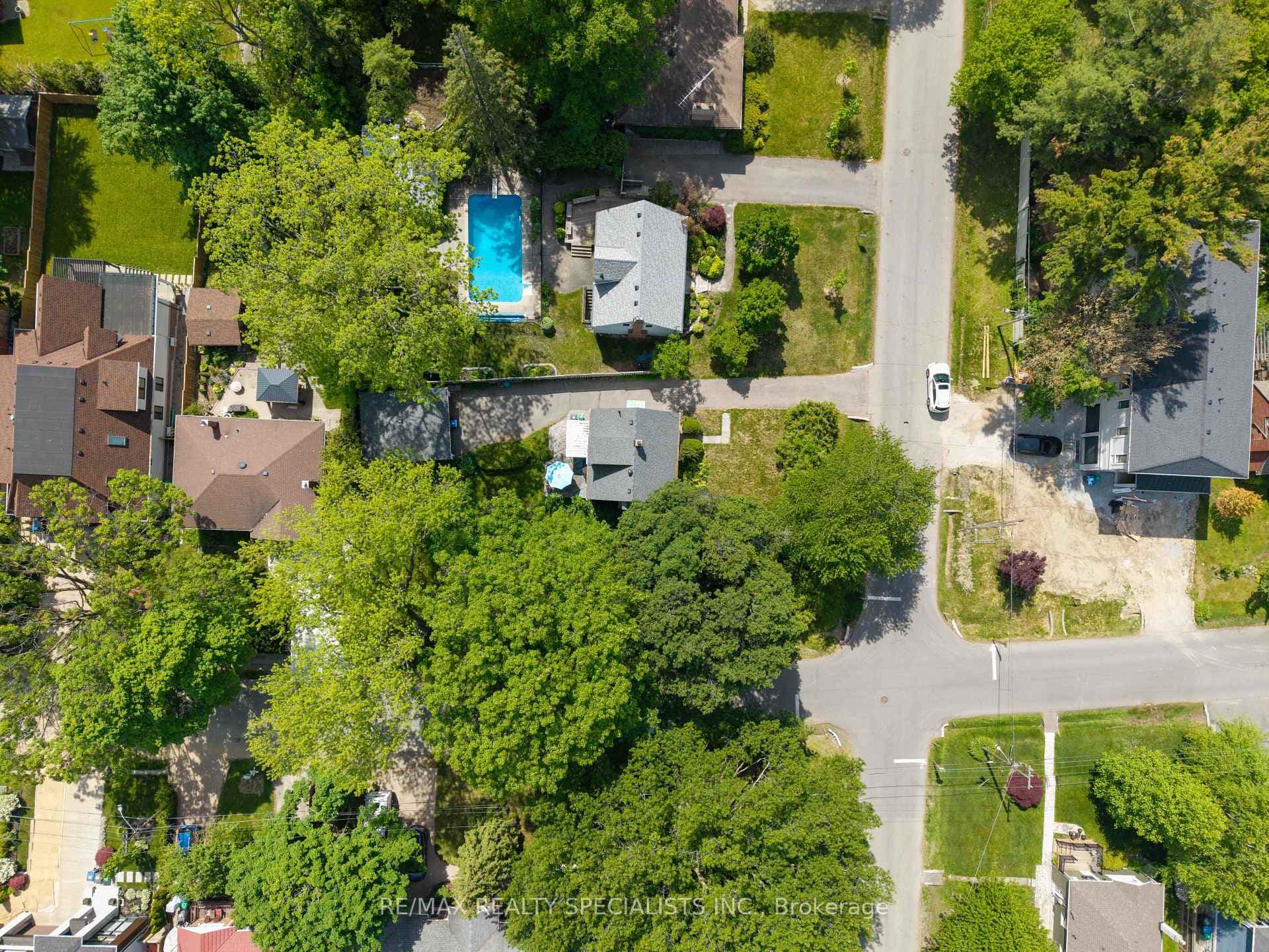 1481 Garnet Avenue, Mississauga, ON L5G 4C5 - Photo 1