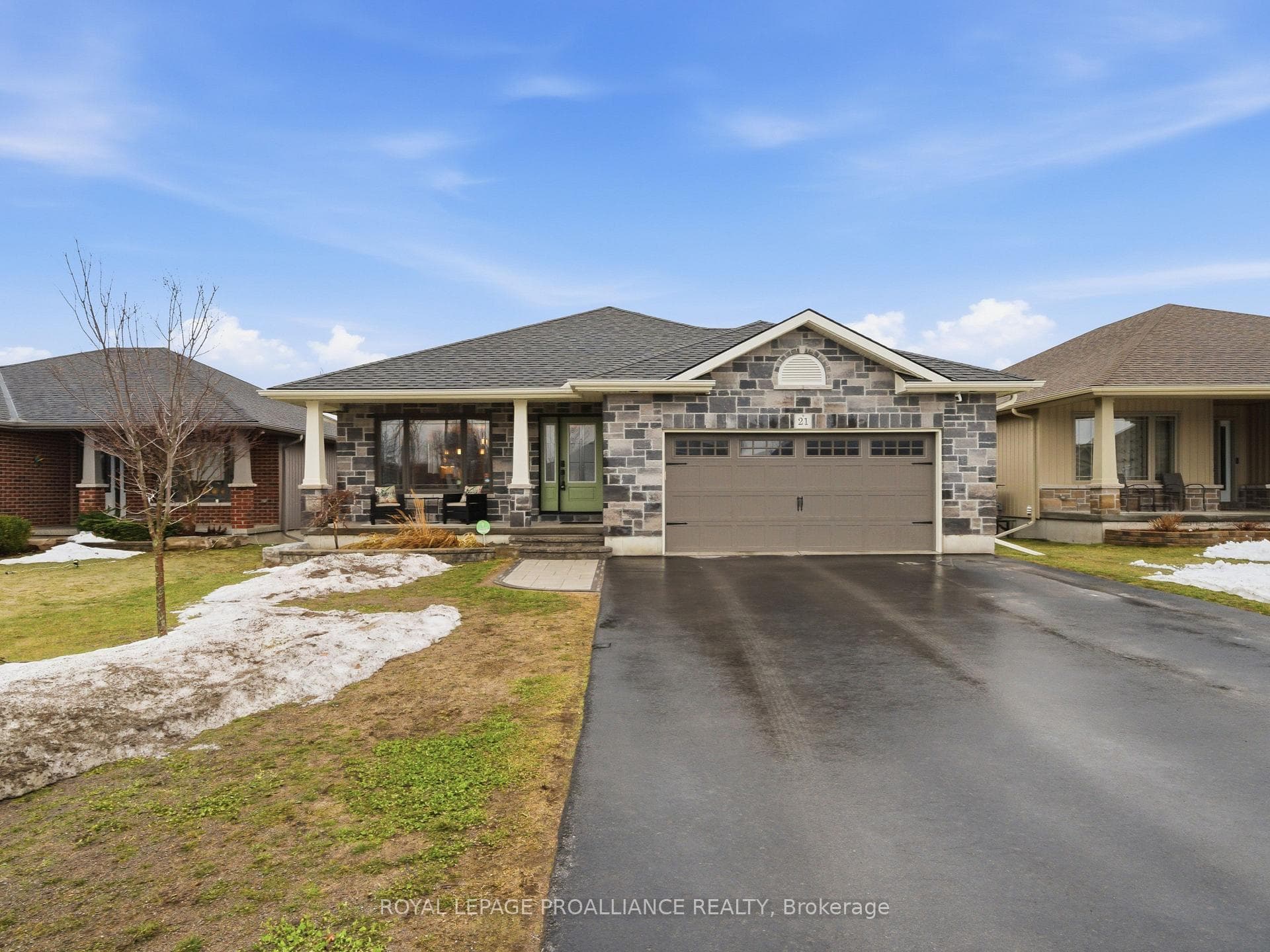 21 Woodburn Drive, Quinte West, ON K8V 0C6 - Photo 1