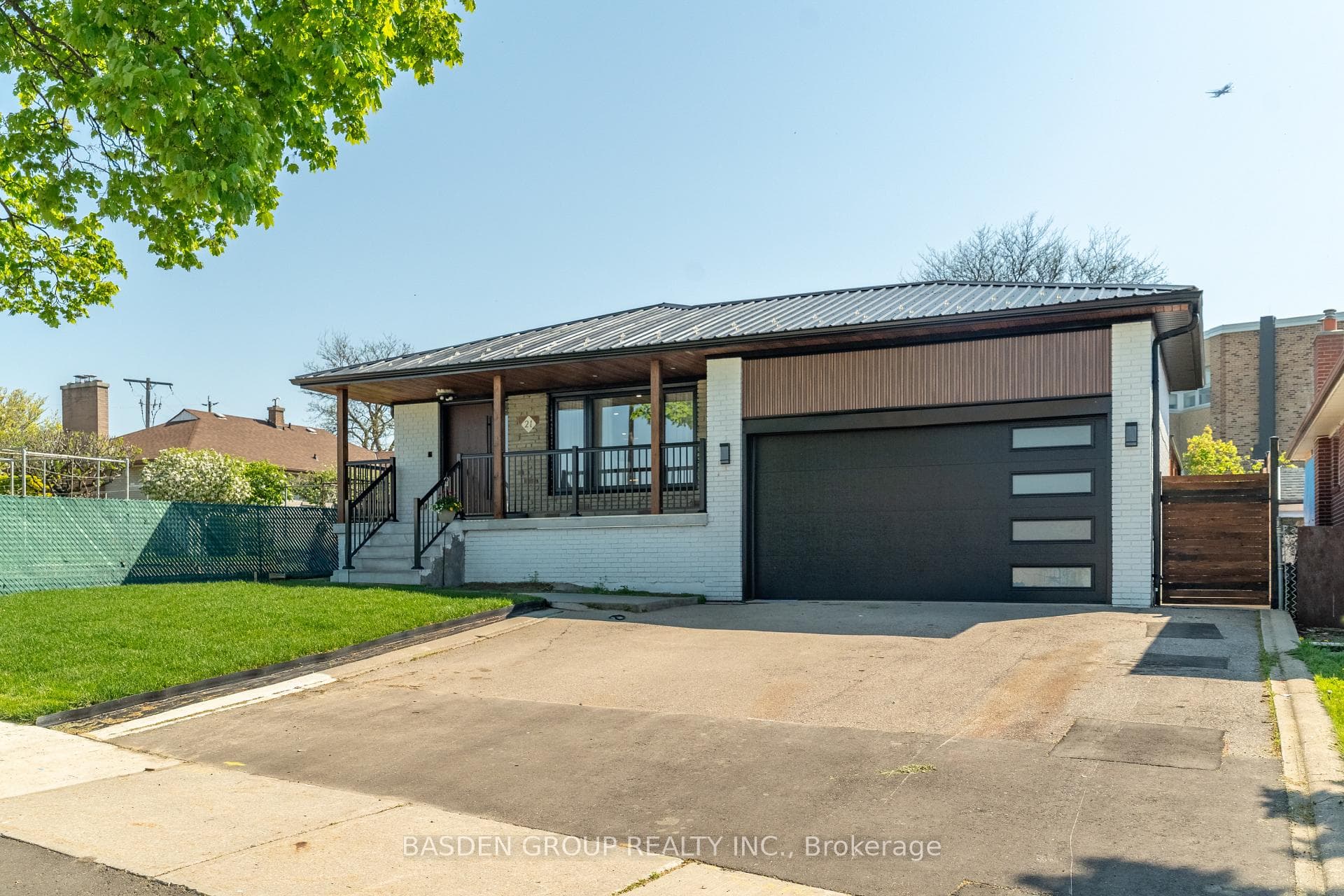 21 Mayberry Road, Downsview / Black Creek, ON M3N 2A5 - Photo 1