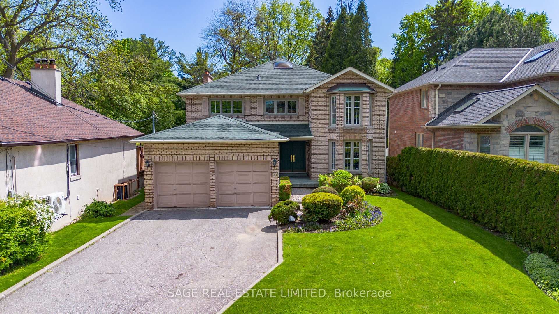 172 Burnhamthorpe Road, Etobicoke (Islington / Rexdale), ON M9A 1H6 - Photo 1