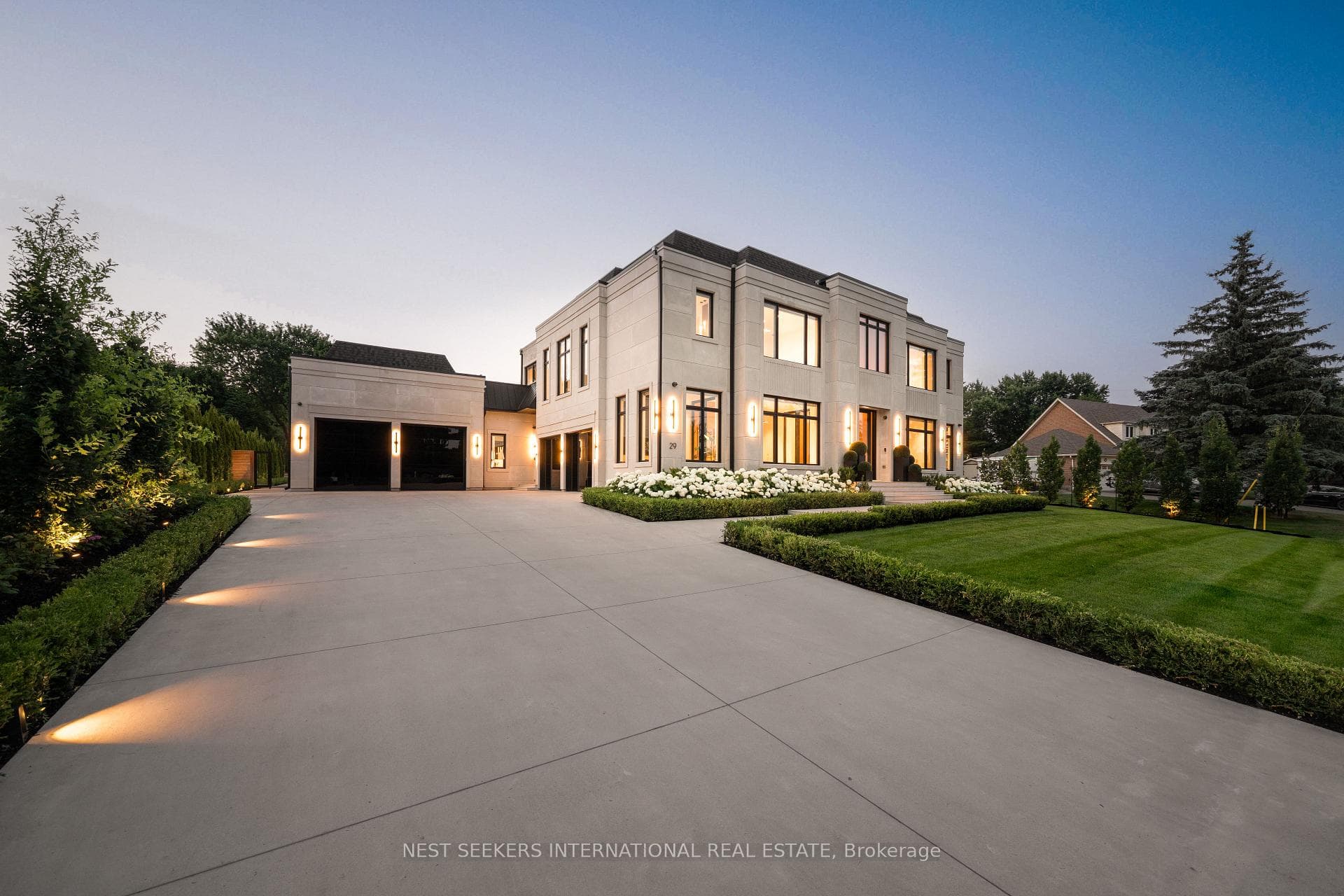 Custom Estate In King
