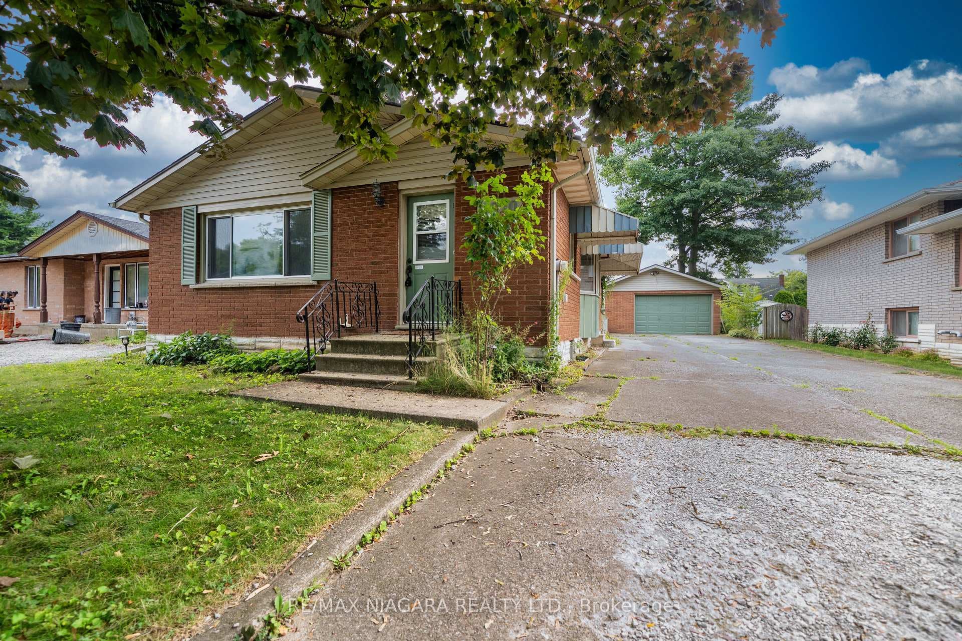 6820 Wilinger Street, Niagara Falls