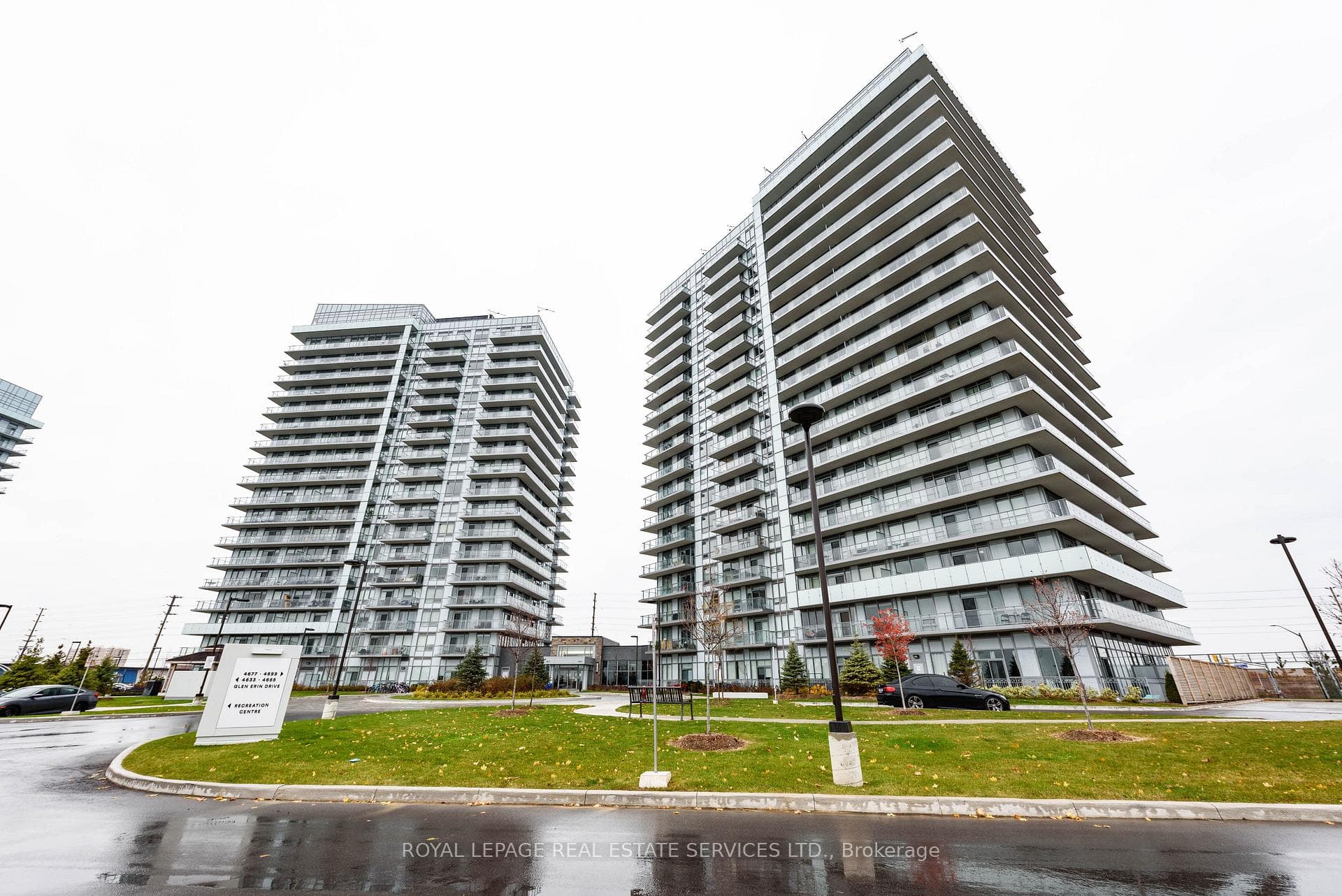 4677 Glen Erin Drive Unit 607, Mississauga, ON L5M 2E3 - Photo 1