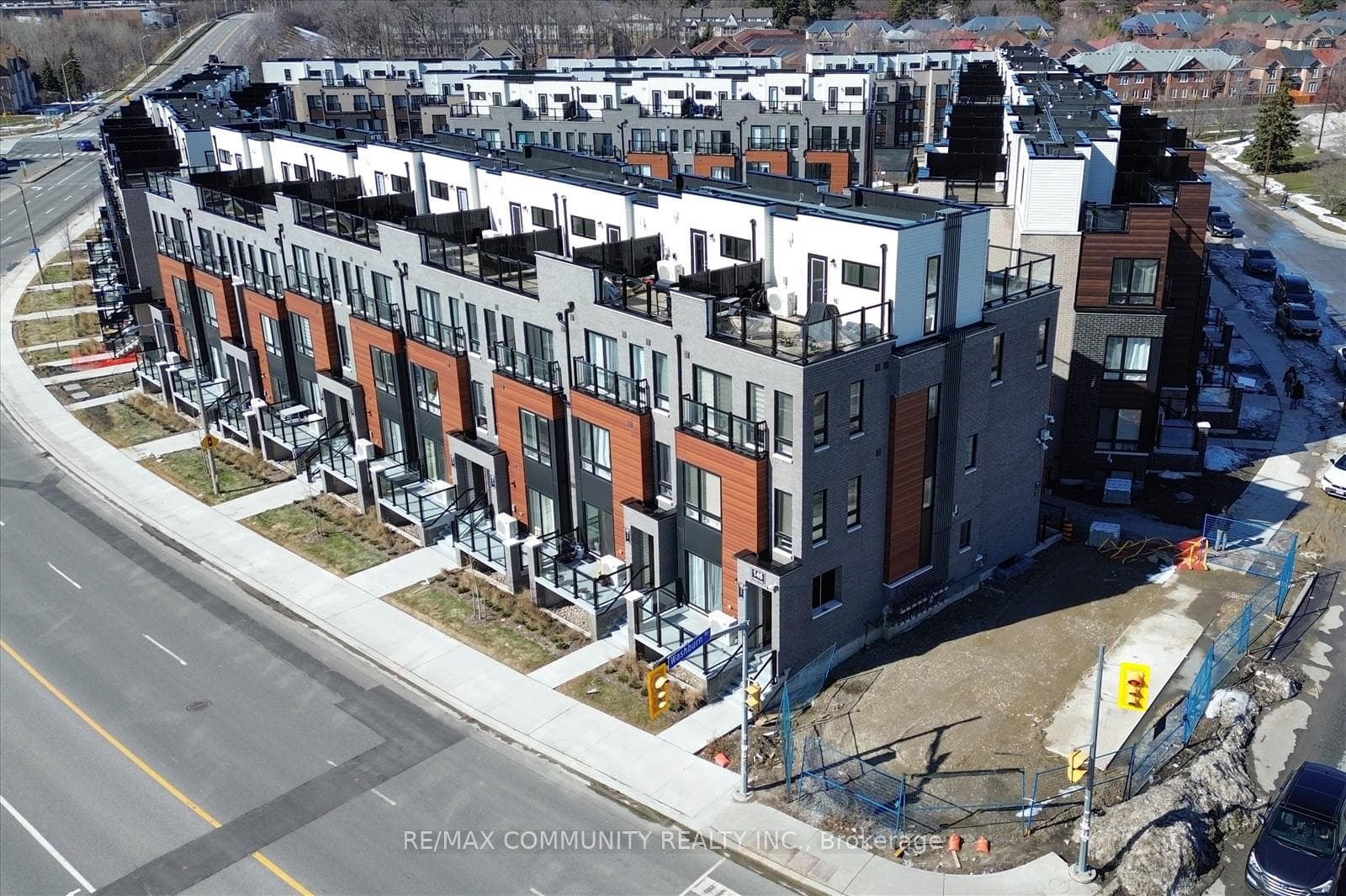 145 Tapscott Road Unit 21, Scarborough (Morningside / West Hill), ON M1B 0E8 - Photo 1