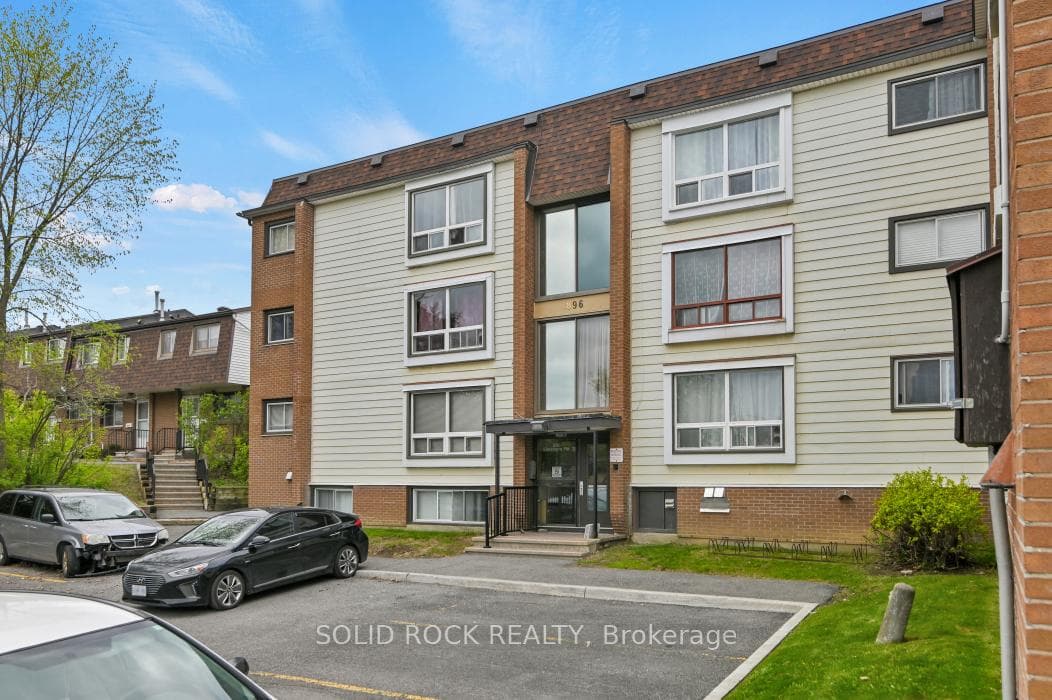 896 Elmsmere Drive Unit 7, Beacon Hill North - South and Area