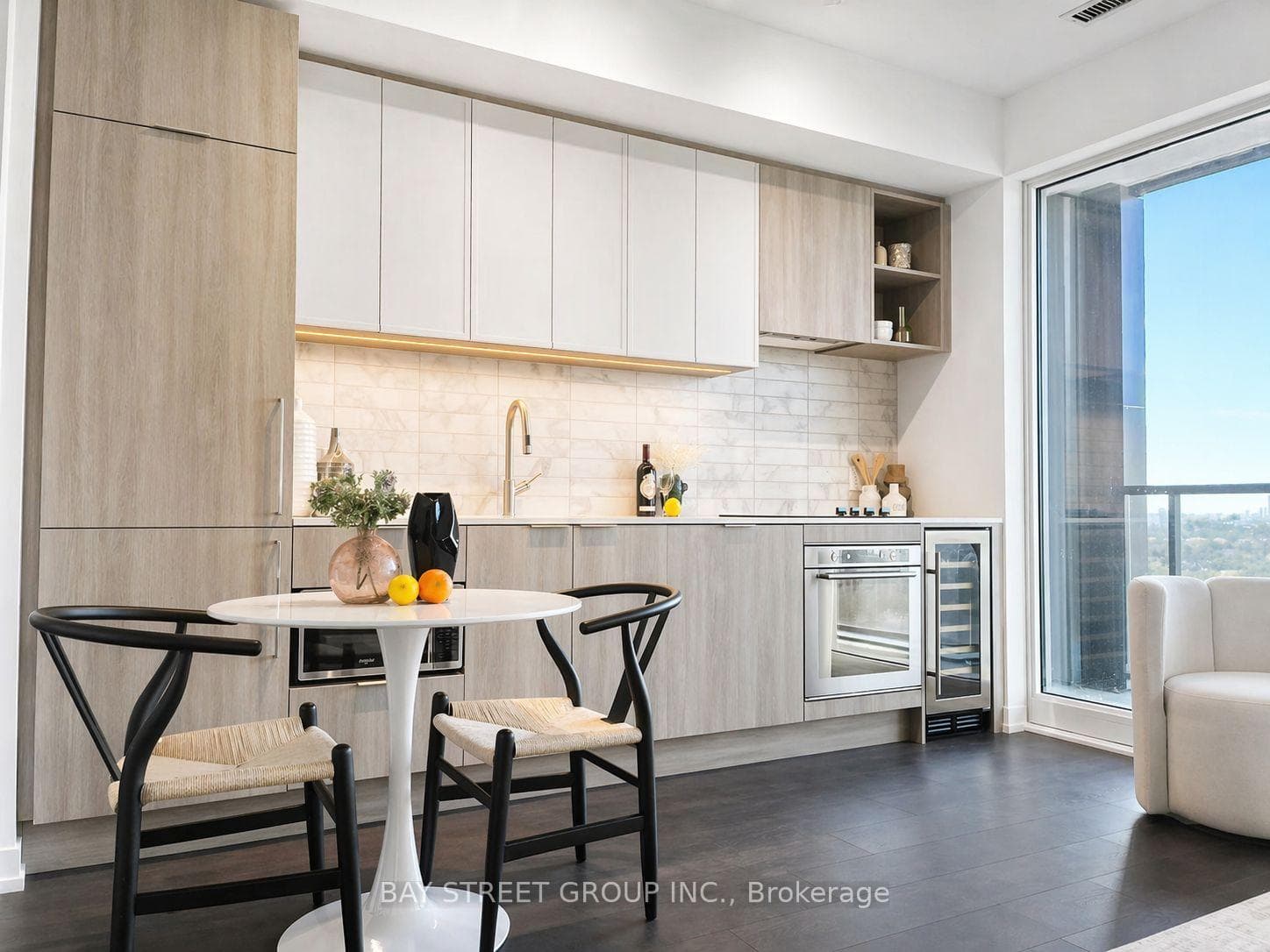 2020 Bathurst Street Unit 1910, Forest Hill / Deer Park, ON M5P 0A6 - Photo 1