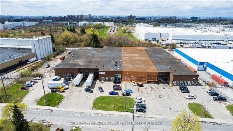 400 Flint Road Unit 2, Toronto W05