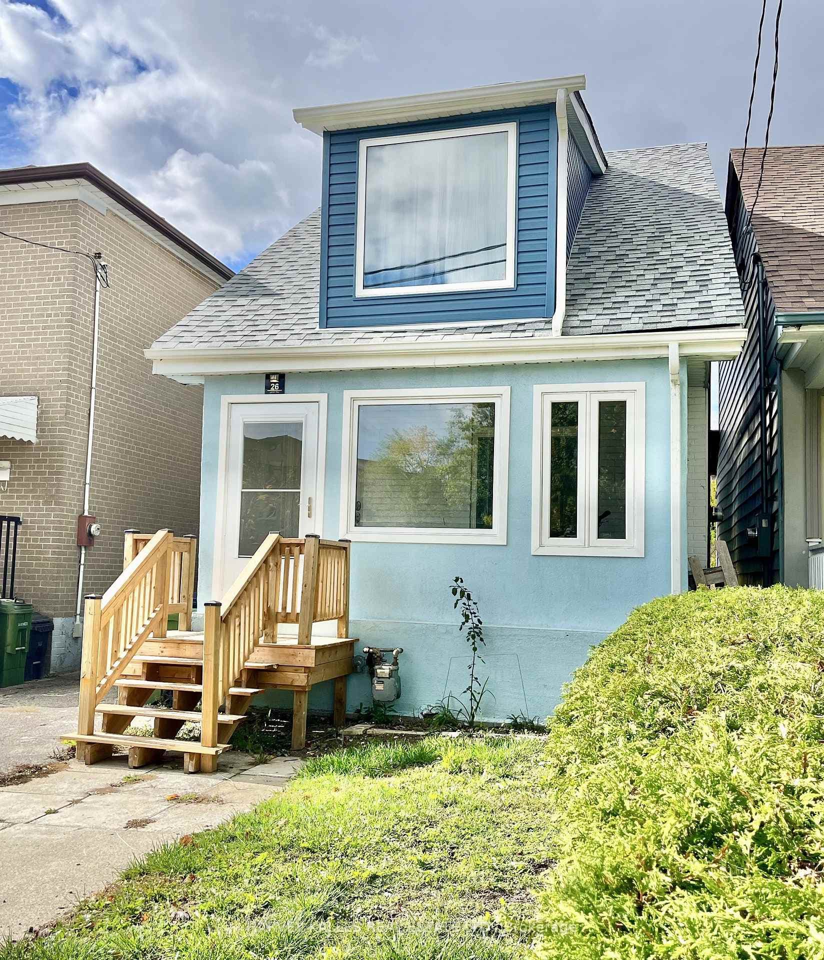 26 Leyton Avenue, Birch Cliff / Cliffside, ON M1L 3T4 - Photo 1