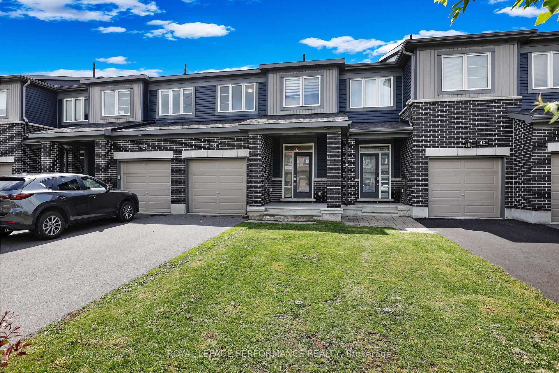 44 Gardenpost Terrace, Orleans - Cumberland and Area, ON K4A 1G8 - Photo 1