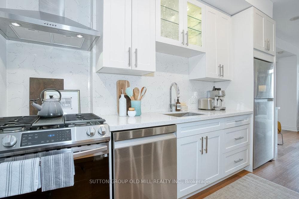 1 Shaw Street Unit 1023, Downtown Toronto / Waterfront, ON M6K 0A1 - Photo 1