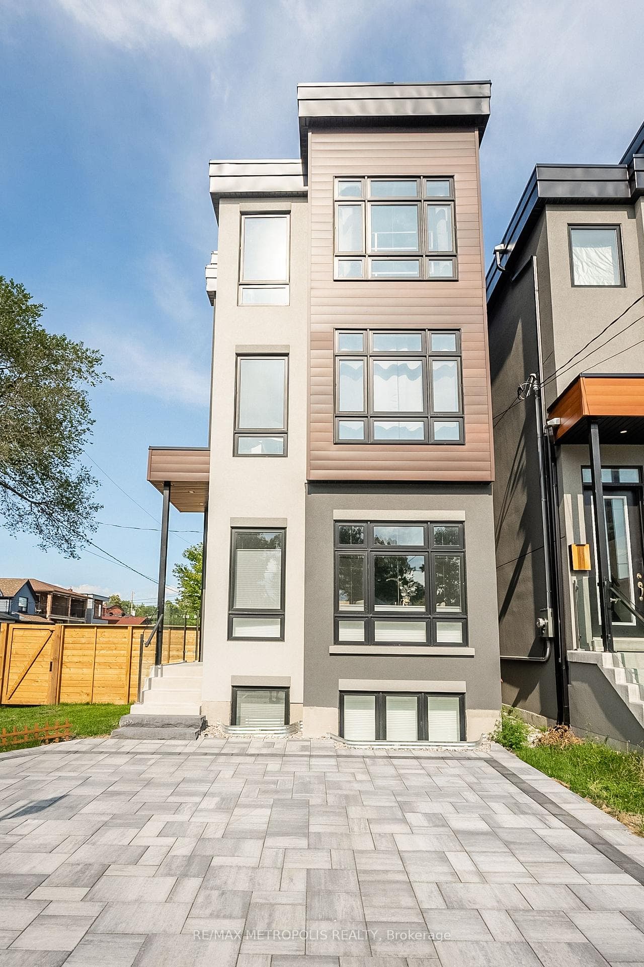 27 Thornton Avenue, Keelesdale / Eglinton West, ON M6E 2E3 - Photo 1