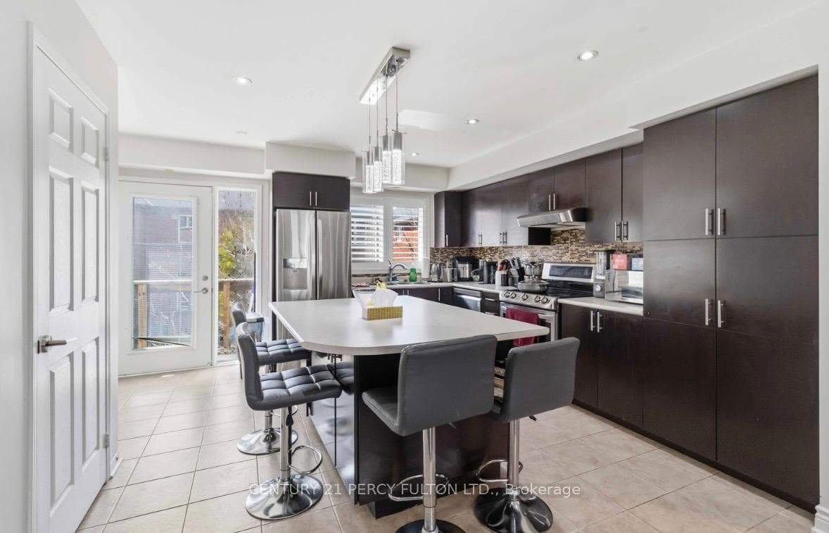 3050 Erin Centre Boulevard Unit 67, Mississauga, ON L5M 0P5 - Photo 1