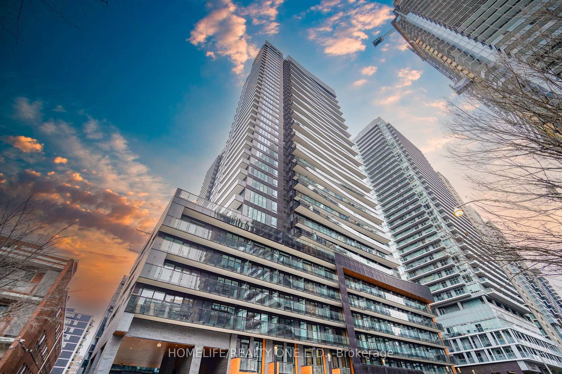 117 Broadway Avenue Unit 1111, Leaside / Davisville, ON M4P 1V3 - Photo 1