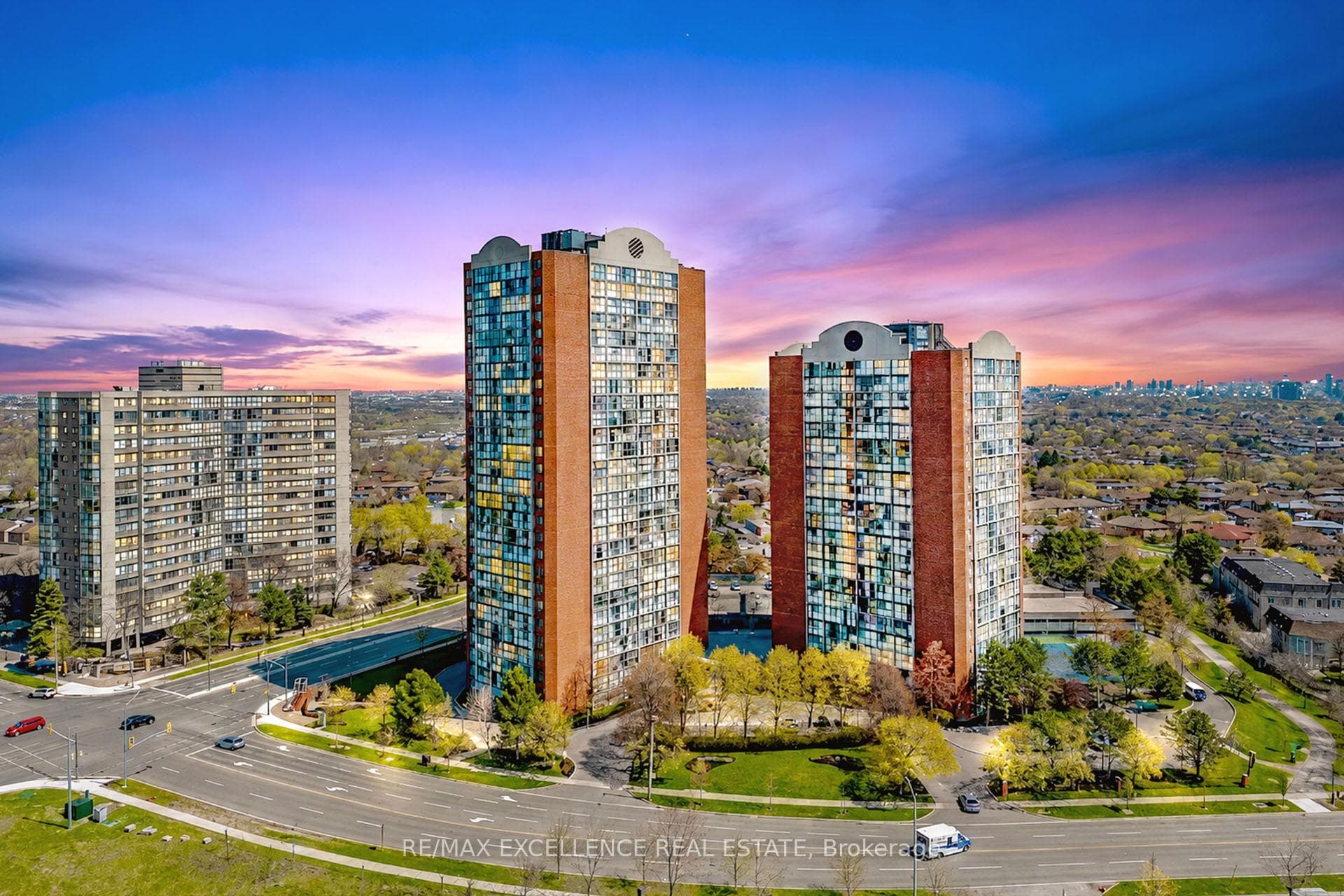 4205 Shipp Drive Unit 202, Mississauga, ON L4Z 2Y9 - Photo 1