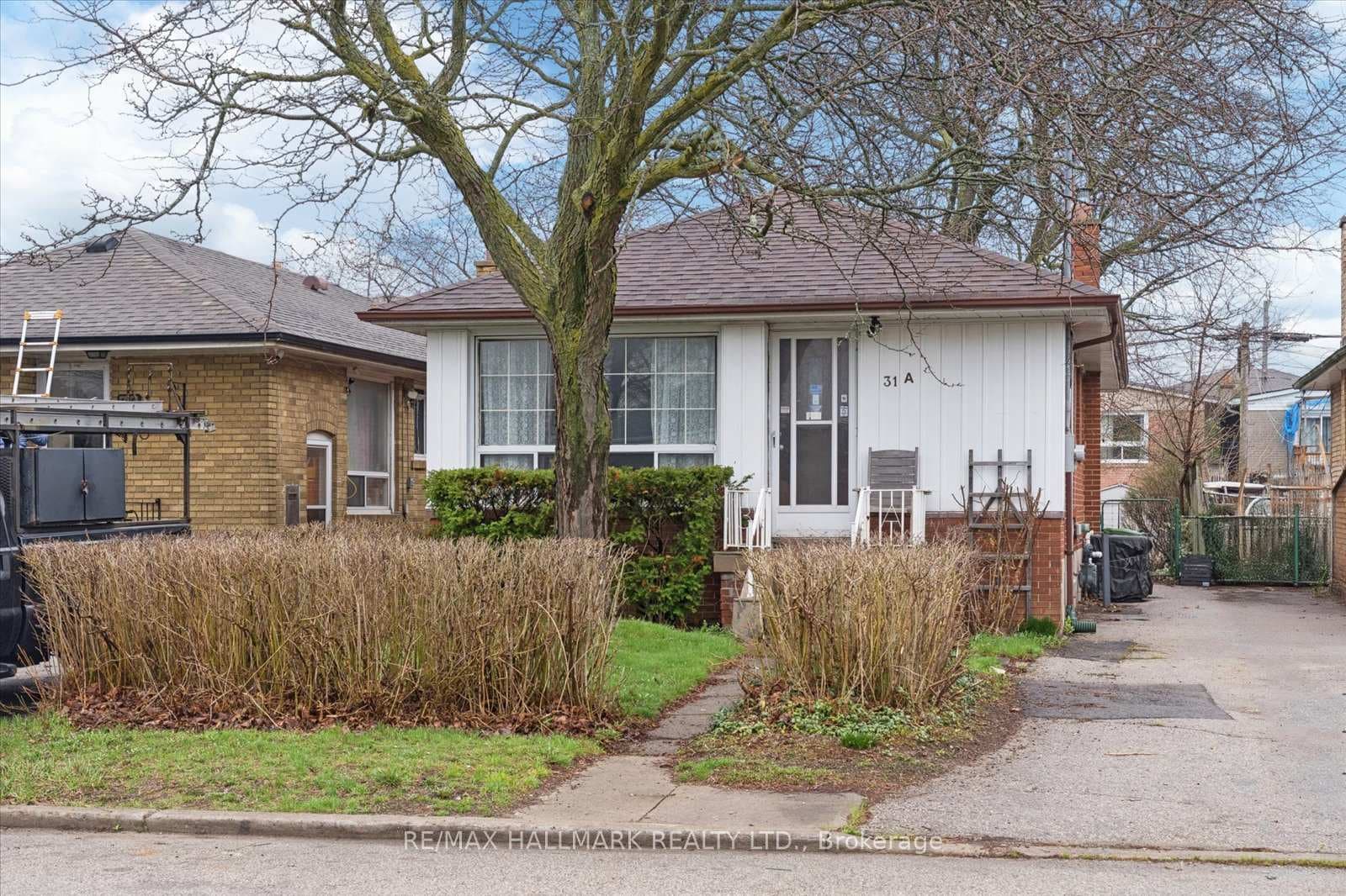 31A Laurel Avenue, Dorset Park / Kennedy Park, ON M1K 3J3 - Photo 1