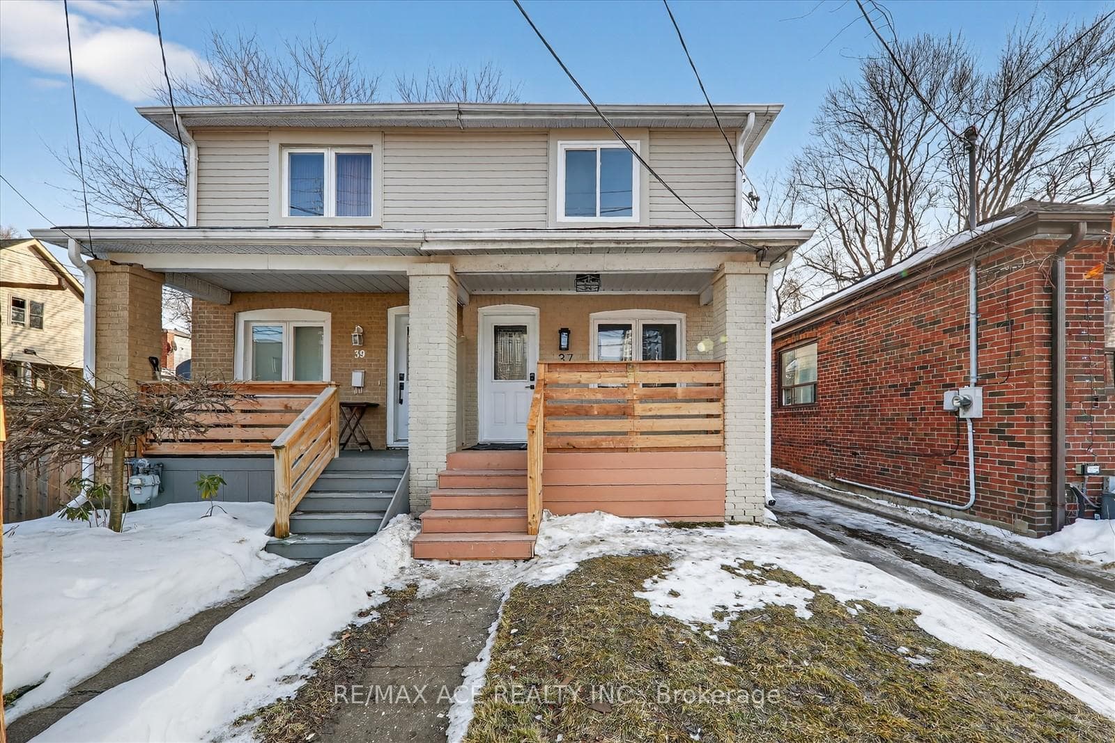 37 Secord Avenue, Danforth / East York, ON M4C 2C4 - Photo 1