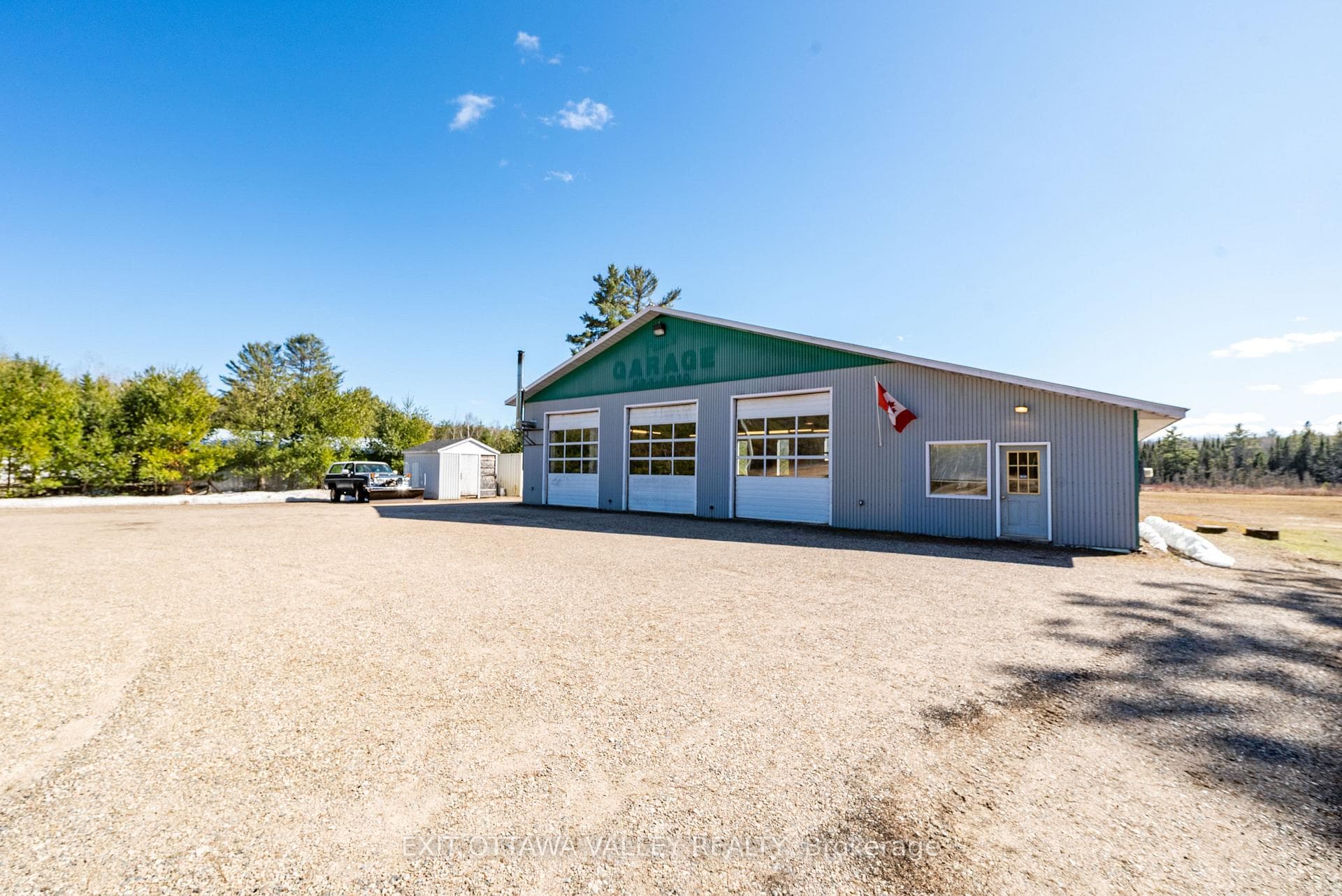 35707 Highway 17 Highway, Laurentian Hills