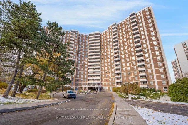 20 Edgecliff Golfway Unit 509, Flemingdon Park / Don Mills, ON M3C 3A4 - Photo 1