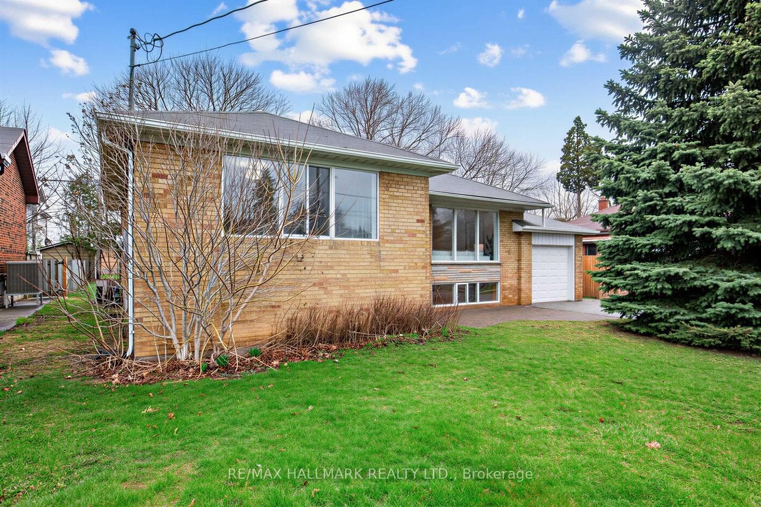 144 Waterloo Avenue, North York (Bathurst Manor / Clanton Park), ON M3H 3Y8 - Photo 1
